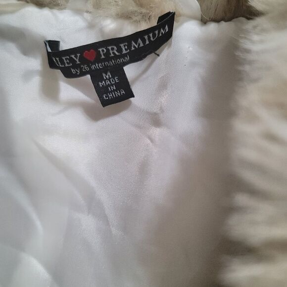 Faux Fur Cream Knit Vest M - Picture 3 of 7